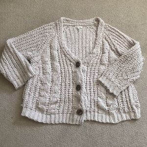 Cable knit cardigan sweater. Beige. Size S/M